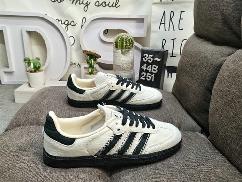 251DAdidas SAMBA OG W JP5329's classic Originals in recent years are made of genuine suede leather, 