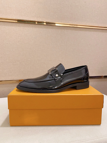 LV * Men's Code: 0321C00 Size: 38-44. (Customizable 45)