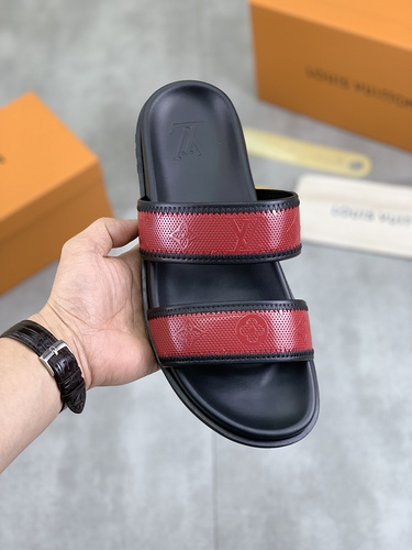 LV * Men's Code: 0327A90 Size: 39-44
