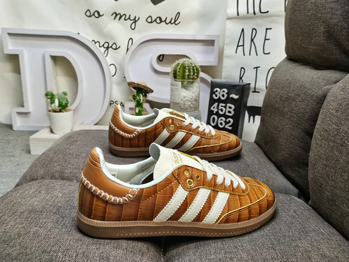 062Adidas WB SAMBA JH9826's classic Originals in recent years are made of genuine suede leather, fea