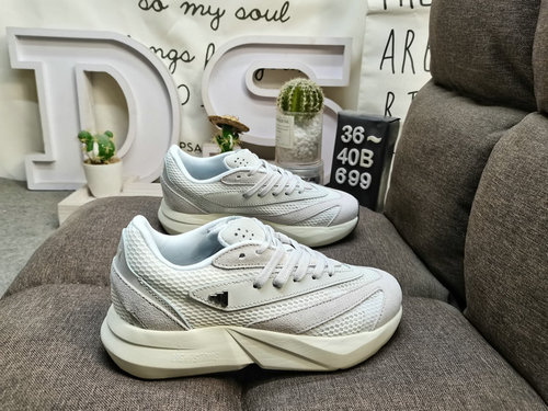 699D company level ✅ Adidas LightBLAZE Comfortable and Anti Slip New Adidas Low Top Running Shoes - 
