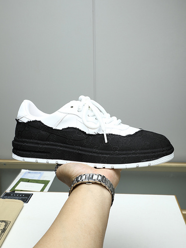 Gucci * Men's Edition Code: 0326C40 Size: 38-44