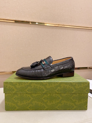 Gucci * Men's Edition Code: 0320C40 Size: 39-44 (38 45 Customized)