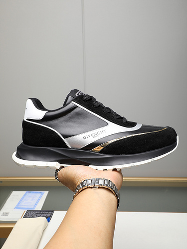 Givenchy * Men's Edition Code: 0326C20 Size: 38-44 (45 Customized)