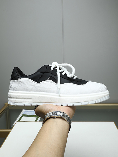 Gucci * Men's Edition Code: 0326C40 Size: 38-44