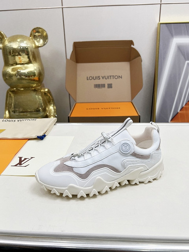 LV * Couple Style Code: 0323D00 Size: Female Size 35-42, Male Size: 38-46 (38, 39, 45, 46 customized