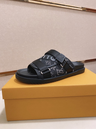 LV * Men's Code: 0321B40 Size: 38-44 (45 customized)