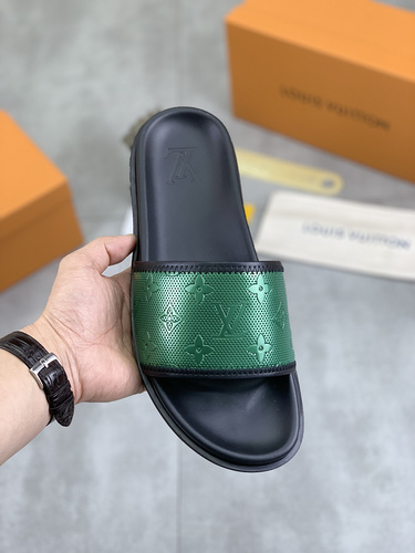 LV * Men's Code: 0327A90 Size: 39-44