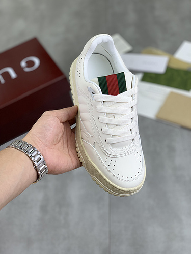 Gucci * Couple Style Code: 0314C20 Size: Female 35-40, Male 39-45