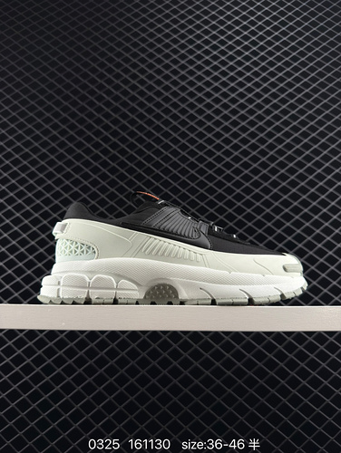 The Nike/Nike men's and women's shoes are made of environmentally friendly fiber leather trim combin