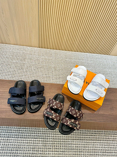 LV * Couple Style Code: 0323B60 Size: 35-46