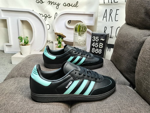 866DADidas SAMBA OG JR7109: The classic Originals in recent years are made of original suede leather