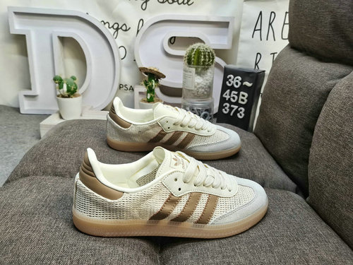373DAdidas SAMBA OG JI31's classic Originals in recent years are made of genuine suede leather, feat