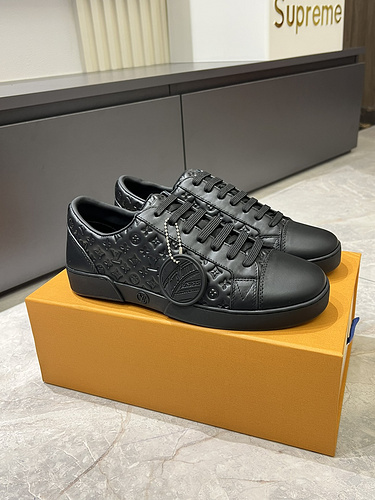 LV * Men's Code: 0318B Size: 38-44 (45 customized).