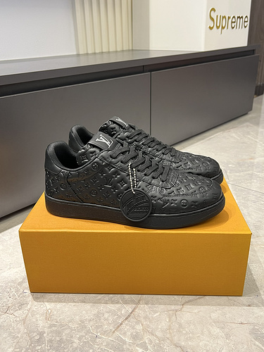 LV * Men's Code: 0318B Size: 38-44 (45 customized).