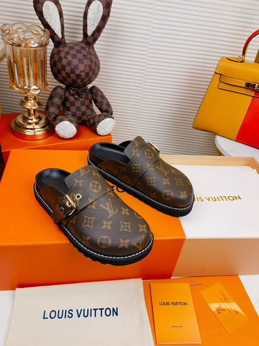 LV * Couple Style Code: 0323B Size: 35-46