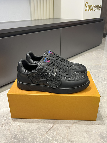 LV * Men's Code: 0318B Size: 38-44 (45 customized).