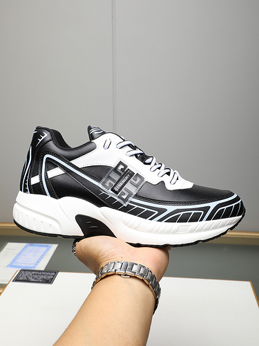 Givenchy * Men's Edition Code: 0326C40 Size: 39-44 (45 customized)