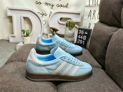 251D Adidas Gazelle Indoor JI2717 casual, durable, lightweight, and low top board shoes. This Adidas