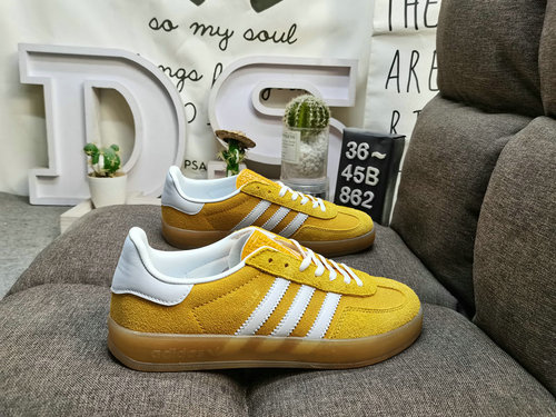862D Adidas Gazelle Indoor HQ8716 casual, durable, lightweight, low top board shoes. This Adidas spo
