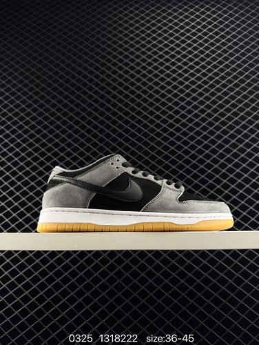 True label with half size Nike Dunk Low; Dark Smoke Grey&quot;  The Nike SB low cut black gray s