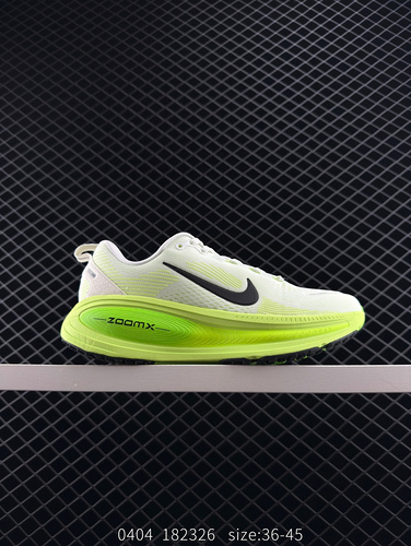 True label ✅ The Nike VOMERO 18 is a comfortable, shock-absorbing, non slip low top running shoe wit