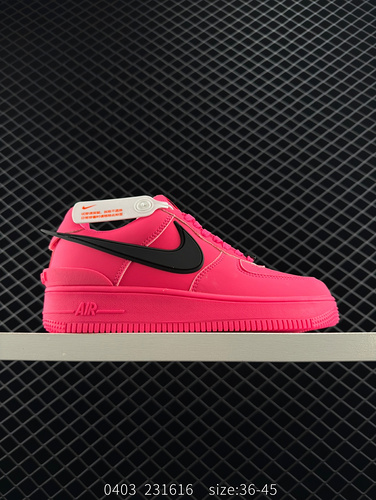 True label ✅ The iconic Swoosh of Ambush x Nk Air Force 1'07 Low SP Air Force One extends beyond the