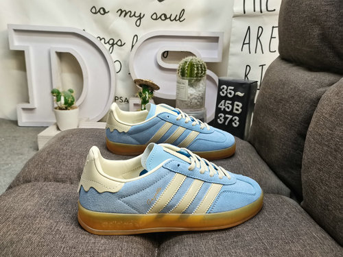 373D Adidas Gazelle Indoor JR29 casual, durable, lightweight, low top board shoes. This Adidas sport