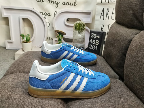 261D Adidas Gazelle Indoor casual, durable, lightweight, and low top board shoes. This Adidas sports