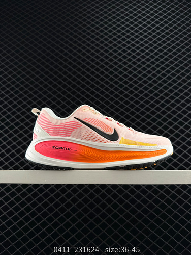 True label ✅ The Nike VOMERO 18 is a comfortable, shock-absorbing, non slip low top running shoe wit