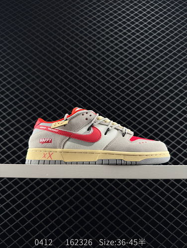 NIKE DUNK SB LOW Custom DUNK Custom Dunk SB, as the name suggests, has a classic Dunk bloodline and 