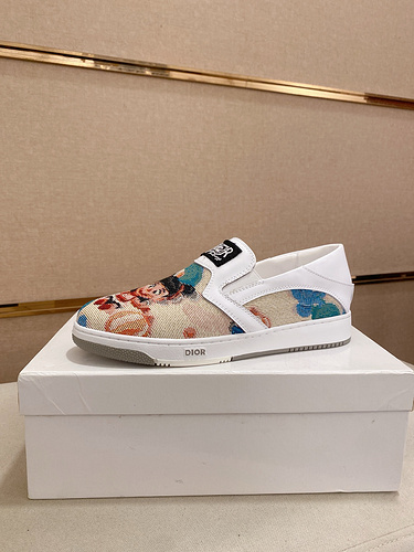 Dior Men's Style Code: 0407B40 Size: 38-44 (45 Customized)