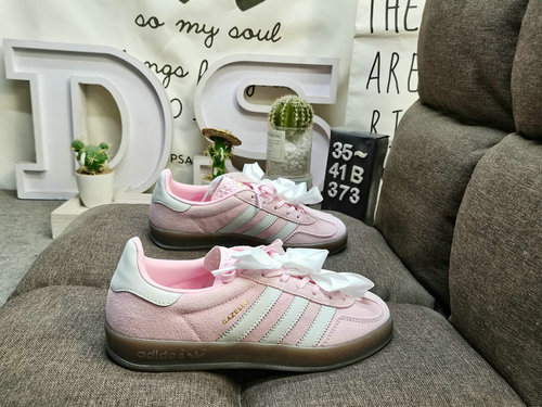 373D Adidas Gazelle Indoor JI2716 casual, durable, lightweight, low top board shoes. This Adidas spo