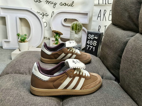 771DADidas SAMBA OG JQ6620: The classic Originals in recent years are made of original suede leather