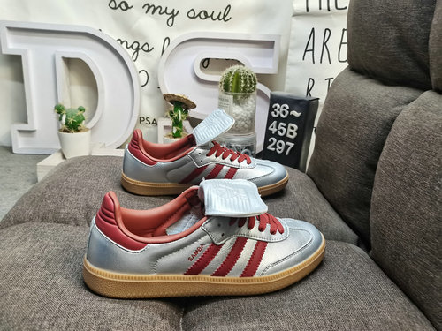 297DAdidas SAMBA OG JH57's classic Originals in recent years are made of genuine suede leather, feat