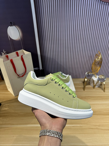 McQueen * couple code: 0514C40 Size: Female 34-41, Male 38-46 (Female size 34) 40.41, men's size 38.