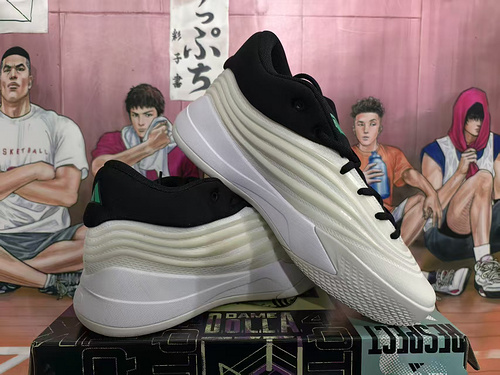 White and Black 40-46