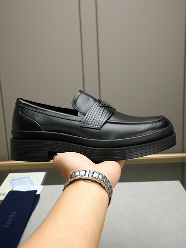 Prada * Men's Edition Code: 0509C00 Size: 38-44 (45 Customized)
