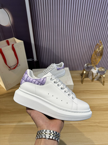 McQueen * couple code: 0514C40 Size: Female 34-41, Male 38-46 (Female size 34) 40.41, men's size 38.