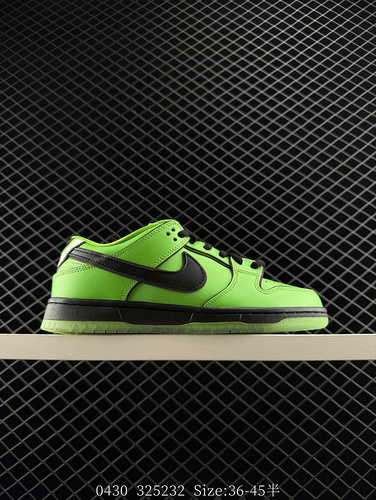 Nike The Powerpuff Girls x Nike Dunk SB Low Flying Girl Police Dunk Series Low Top Casual Sports Ska