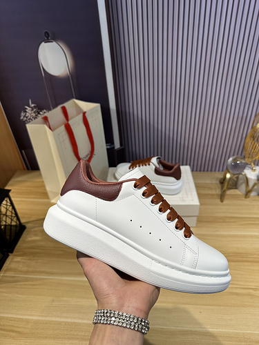 McQueen * couple code: 0514C40 Size: Female 34-41, Male 38-46 (Female size 34) 40.41, men's size 38.
