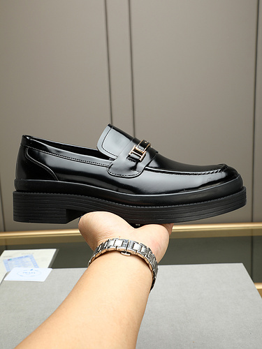 Prada * Men's Edition Code: 0509C00 Size: 38-44 (45 Customized)