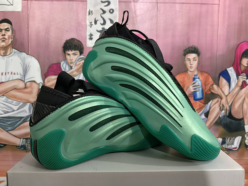Green and Black 40-46