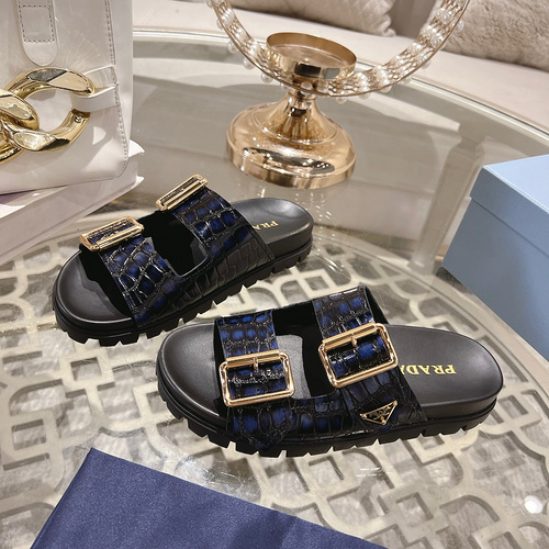 Prada * couple code: 0514B Size: Female 35-41, Male 38-45 Price -30