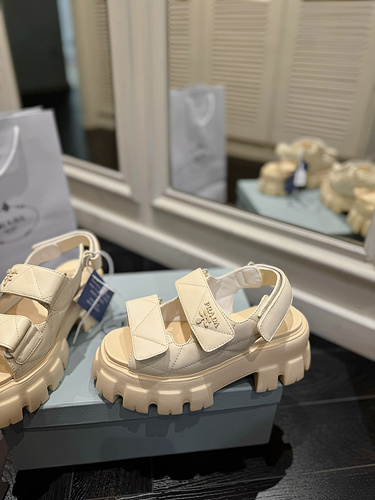 Prada * Women's Edition Code: 0514C00 Size: Women 35-41
