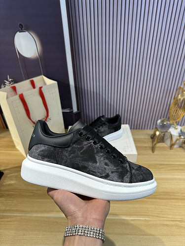 McQueen * couple code: 0514C40 Size: Female 34-41, Male 38-46 (Female size 34) 40.41, men's size 38.