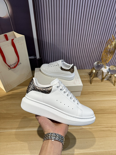 McQueen * couple code: 0514C40 Size: Female 34-41, Male 38-46 (Female size 34) 40.41, men's size 38.