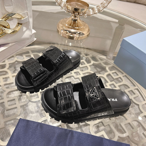 Prada * couple code: 0514B Size: Female 35-41, Male 38-45 Price -30