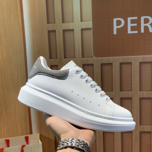 McQueen * couple code: 0514C40 Size: Female 34-41, Male 38-46 (Female size 34) 40.41, men's size 38.