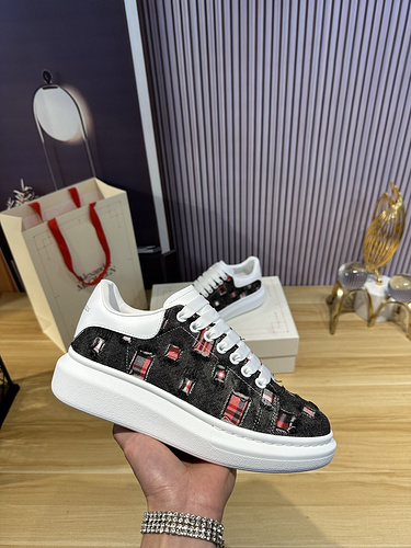 McQueen * couple code: 0514C40 Size: Female 34-41, Male 38-46 (Female size 34) 40.41, men's size 38.